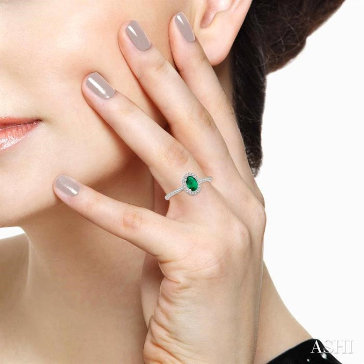 6x4 MM Oval Shape Emerald and 1/5 Ctw Single Cut Diamond Precious Ring in 10K White Gold