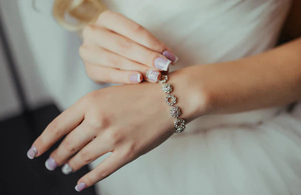 BANGLES-AND-BRACELETS