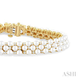 3 MM Interlocked Clover Cultured Pearl and 1 ctw Round Cut Diamond Fashion Bracelet in 14K Yellow Gold