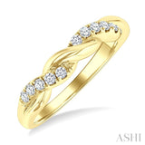 1/4 Ctw Twisted Round Cut Diamond Fashion Band in 14K Yellow Gold