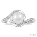 Silver Pearl & Diamond Ring